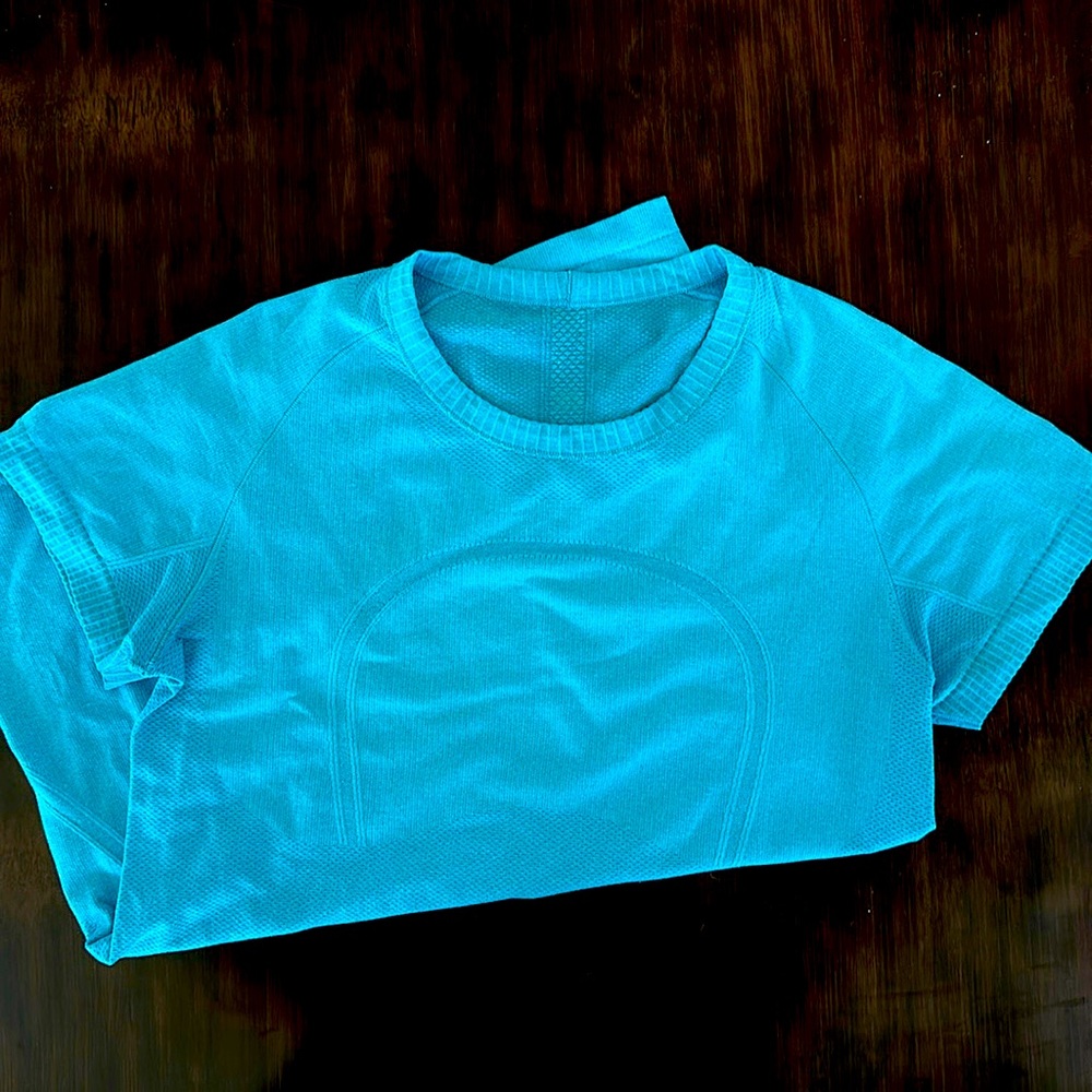 LULULEMON RUN SWIFTLY size 10 great condition **TEAL blue